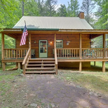 Secluded Cross Creek Cabin With Deck And Fire Pit!